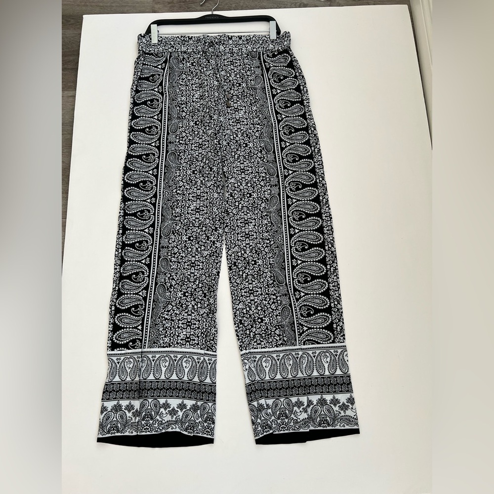 Anne Carson Black Floral Wide Leg Harem Pants.
